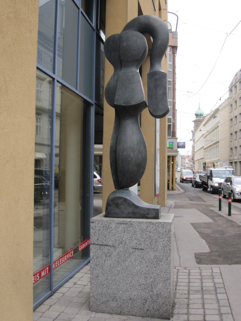 1030_ungargasse_33_-_skulptur_von_rudi_wach_img_5300